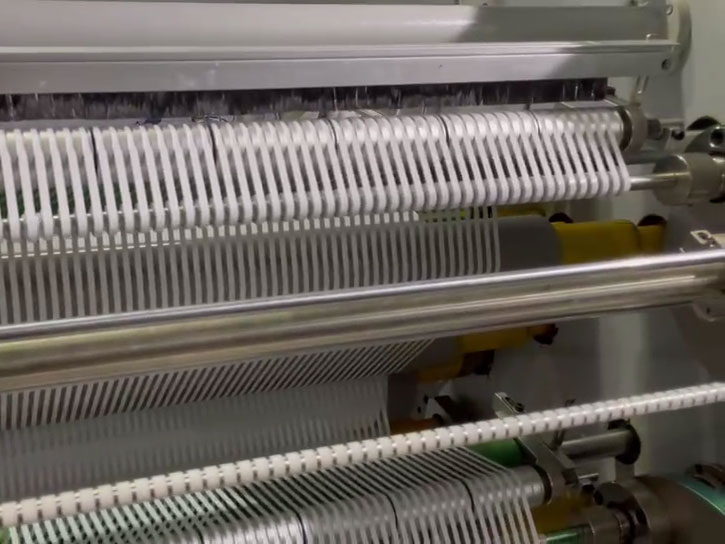 修正帶分切機可靠性測試全揭秘:為何它關(guān)乎您的生產(chǎn)效率