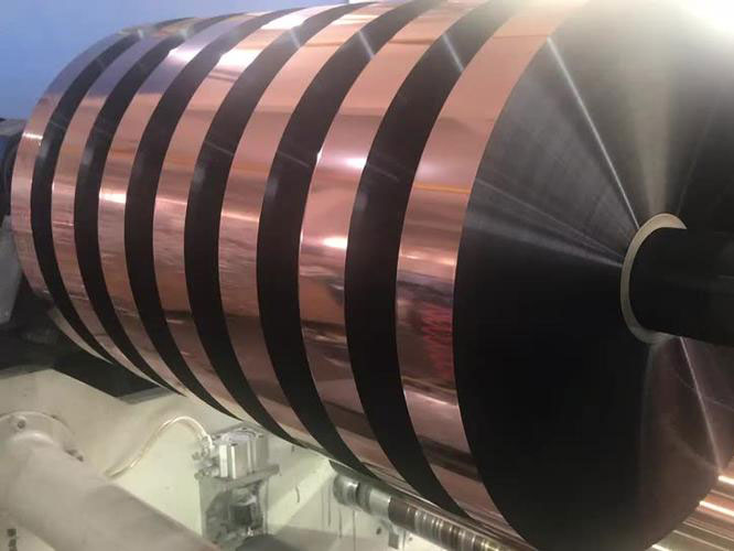 電解銅箔多卷同步分切機(jī)的制作方法